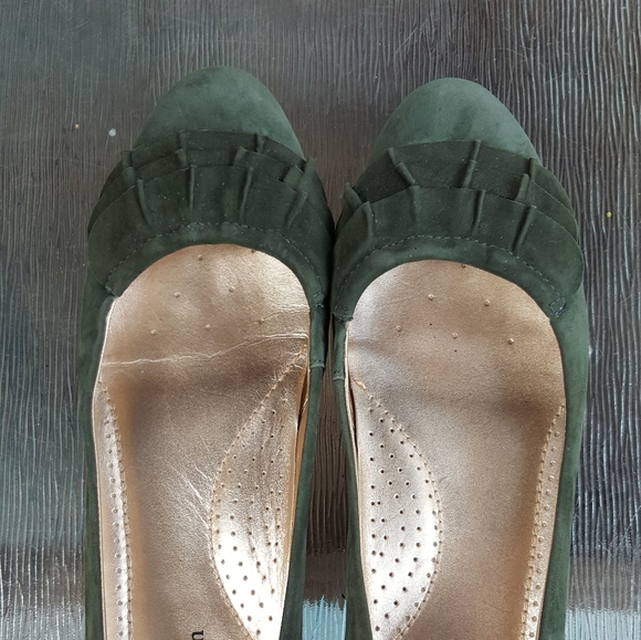 L.L. Bean Shoes - L.L Bean Ruffled Suede Flats Size 9 1/2
